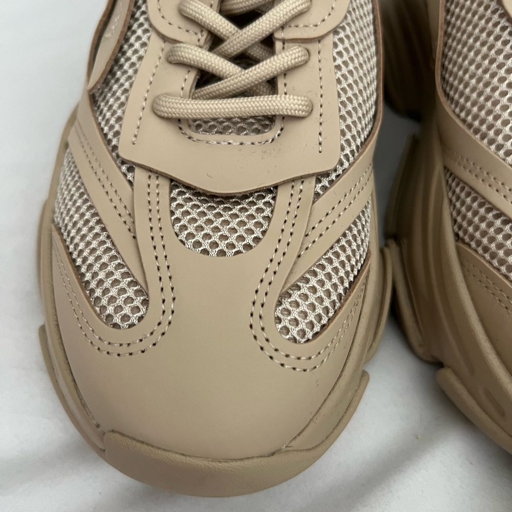 Steve Madden - Picture 6 of 7